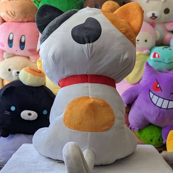 Round 1 Exclusive Kawaii Kuties Jumbo Calico Cat Plush - Picture 2 of 4